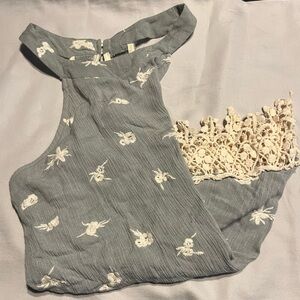 Le Lis tank size Medium grey with crochet trim